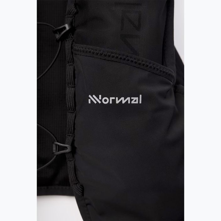 NNormal Race 5 l black running vest 3