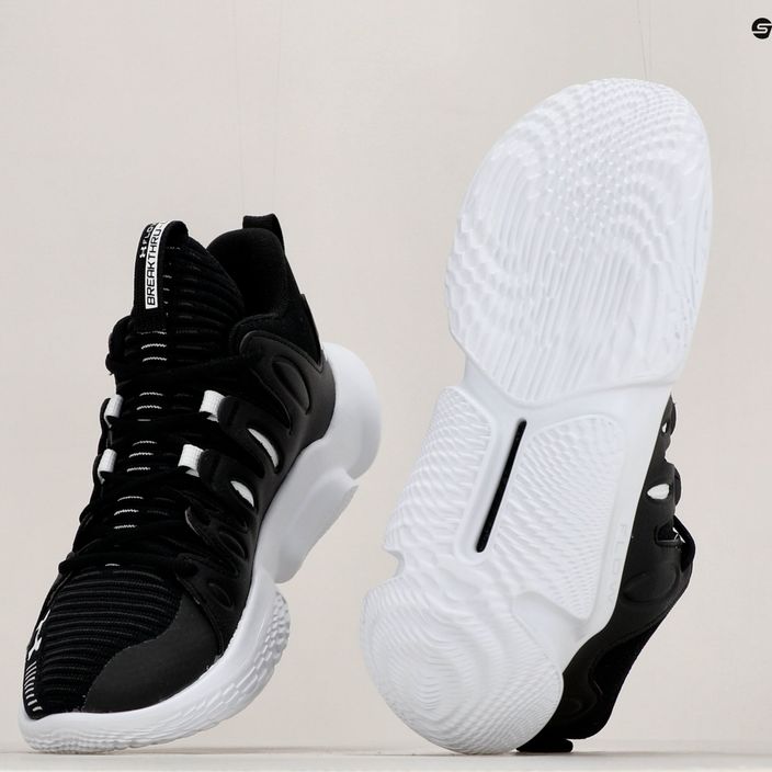 Under Armour women's basketball shoes W Flow Breakthru 4 black/black/white 11