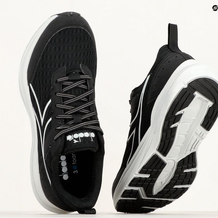Women's running shoes Diadora Snipe black/glacier gray 12
