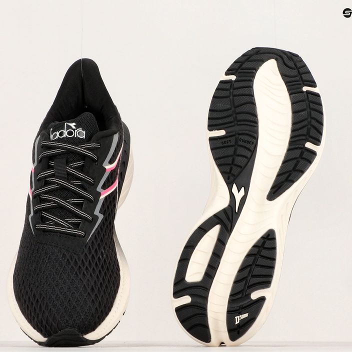 Women's running shoes Diadora Strada black/whisper white 19