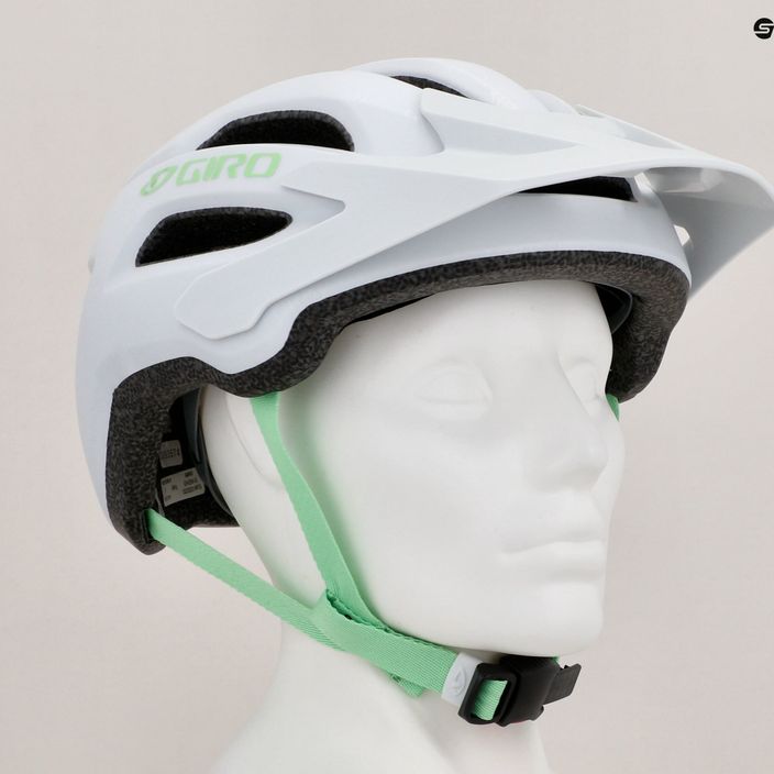 Women's cycling helmet Giro Fixture II W matte white green pearl 9