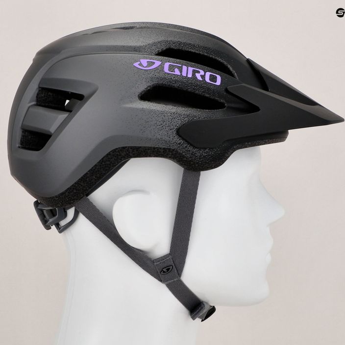 Women's cycling helmet Giro Fixture II W matte black titanium fade 8