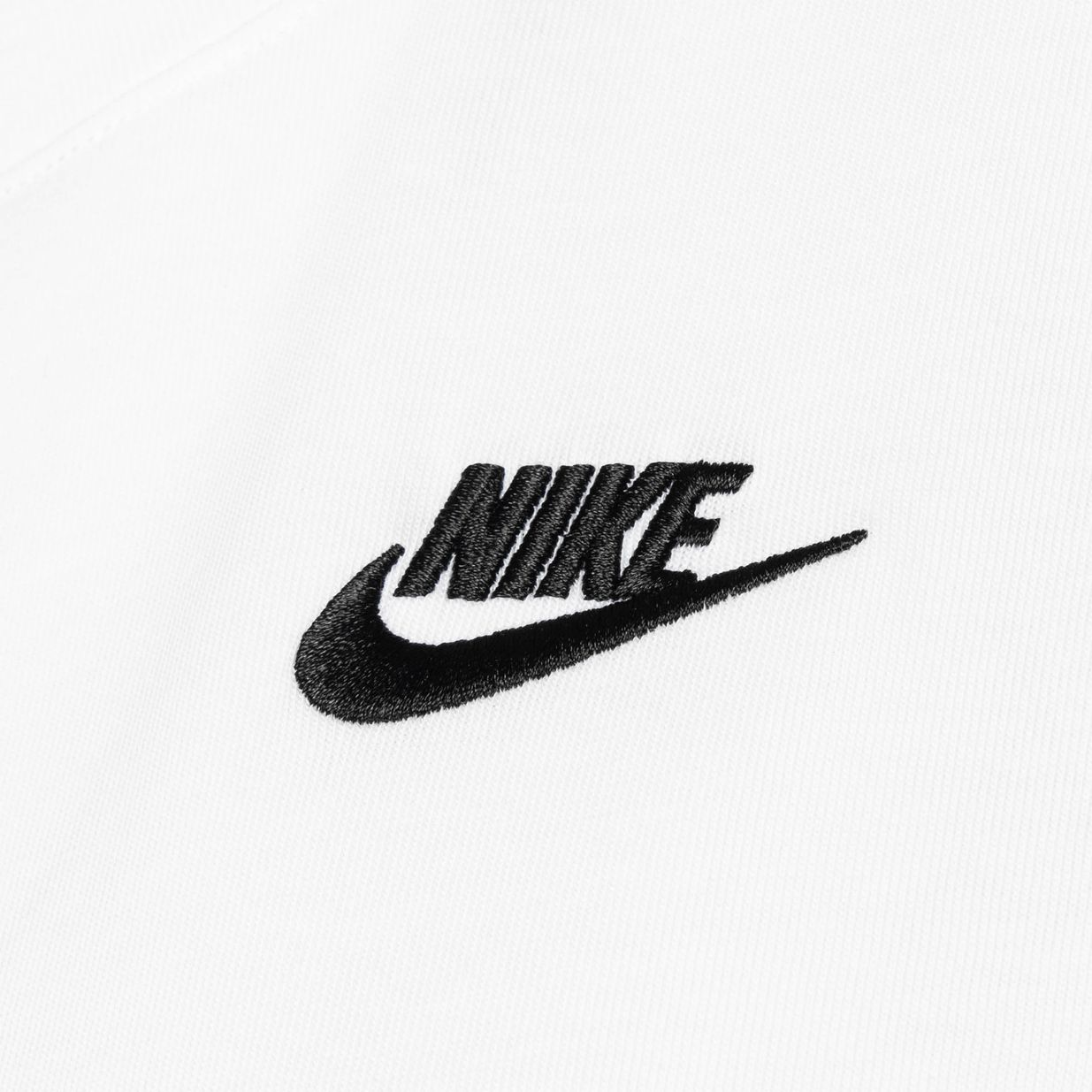 Nike Sportswear Club Essentials women's t-shirt white/black 3