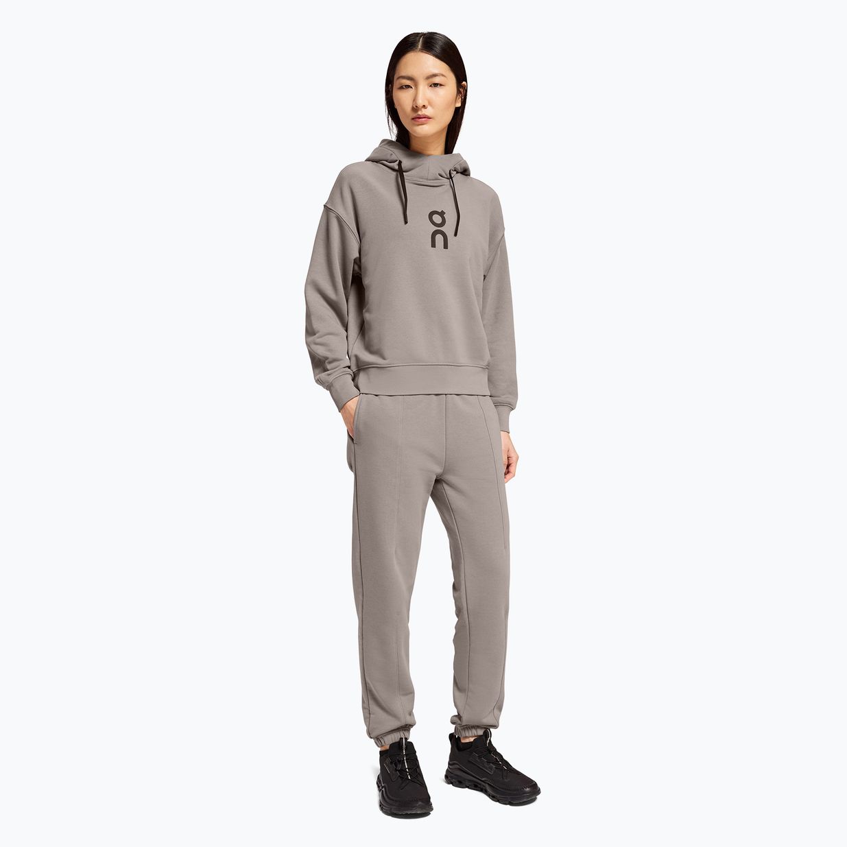 Women's On Running Club Hoodie cinder 2