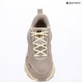 Women's running shoes Nike Vomero 18 SE cream ii/coconut milk/metallic gold grain 9