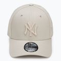 New Era League Essential 39Thirty New York Yankees baseball cap light beige 2