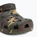 Slides Crocs Classic Camouflage army green/multi 8