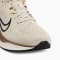 Women's running shoes Nike Quest 6 light khaki/sail/metallic gold/off noir 7