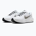 Women's running shoes Nike Revolution 8 white/metallic gold/black 3
