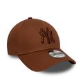 Winter hat New Era League Essential 9Forty New York Yankees dark auburn