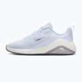 Women's training shoes Nike Bella 7 football grey/sail/metallic cool grey 2