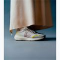 VEJA Condor 2 Alveomesh natural/babe/jaune fluo women's running shoes 4