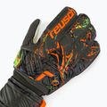 Reusch Attrakt Solid green goalkeeper's gloves 5370016-5556 3