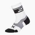 2XU Vectr Cushion Crew white and black sports socks UA5053E
