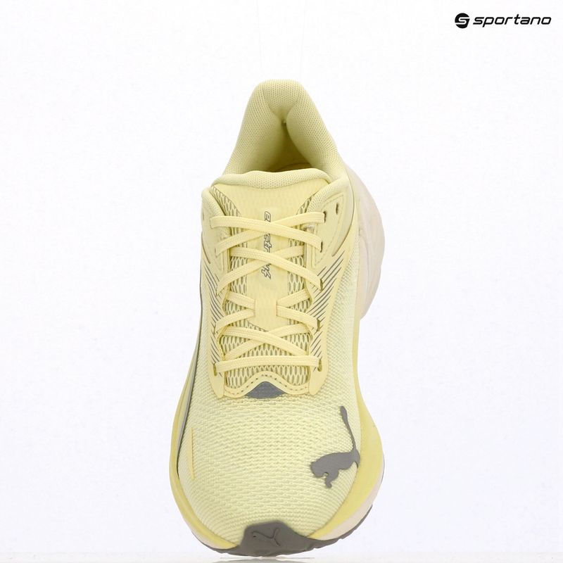 Women's running shoes PUMA Electrify Nitro 4 gold moon/warm white 9