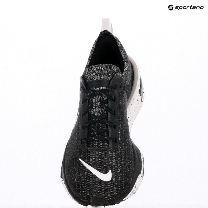 Men's running shoes Nike Invincible 3 black/white 9