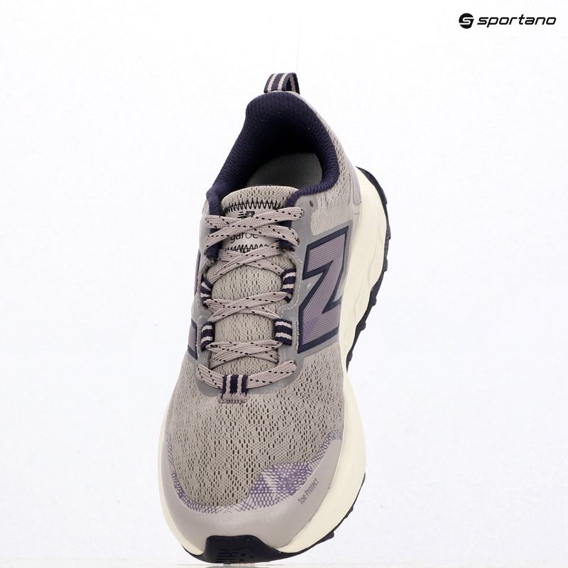 Women's running shoes New Balance Fresh Foam Garoe V2 truffle salt/boyseerry/black 9