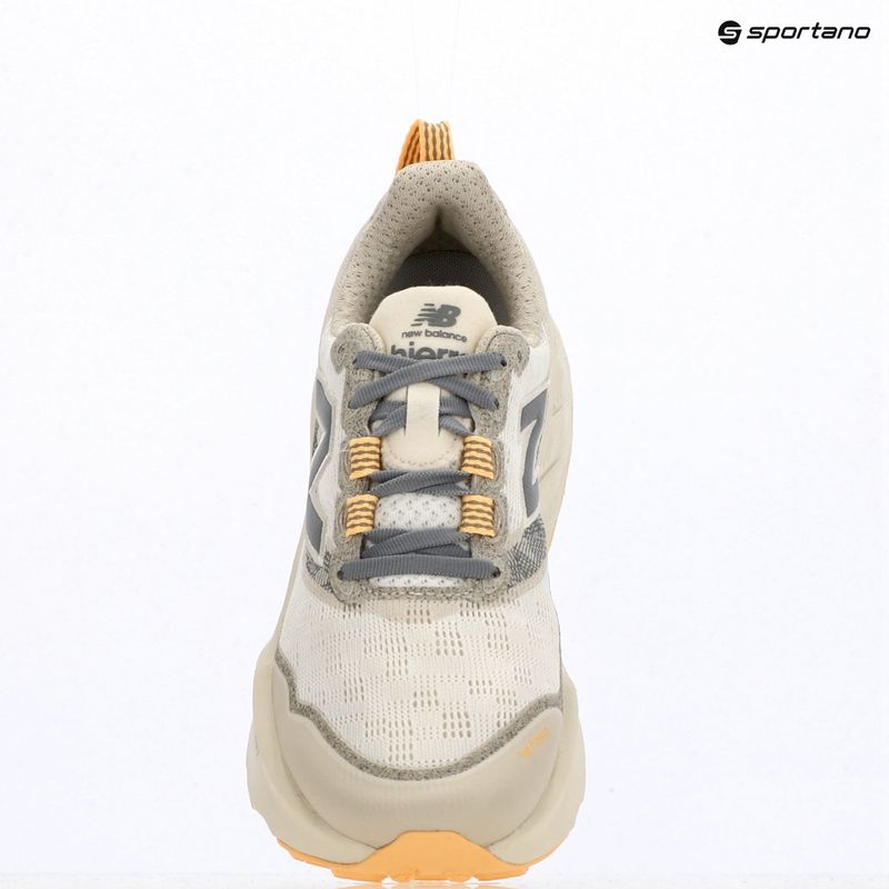 Women's running shoes New Balance Fresh Foam X Hierro V9 sea salt/white peach 9