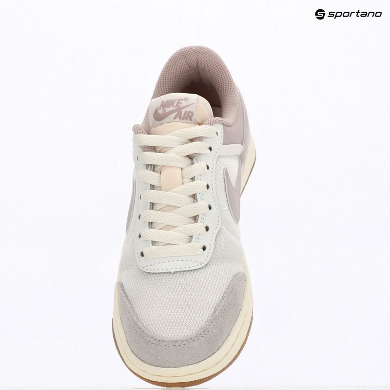 Women's shoes Nike Air Jordan Skyline Low summit white/neutral grey/particle rose 10