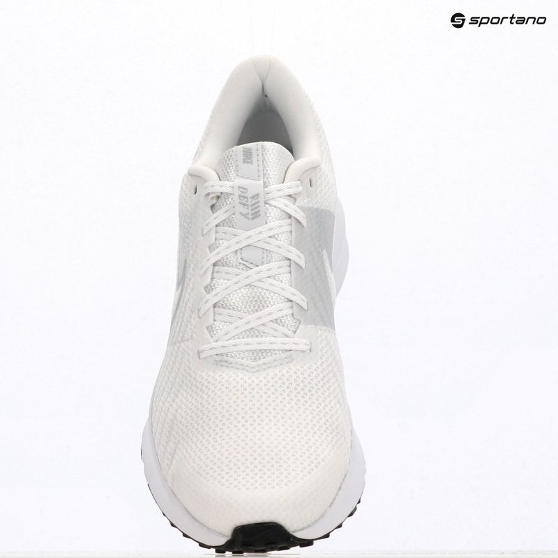 Men's running shoes Nike Run Defy white/black/pure platinum 6