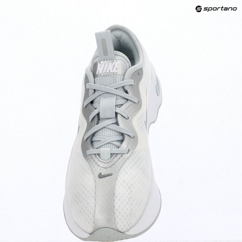 Women's shoes Nike Motiva 2 white/pure platinum/metallic silver 10