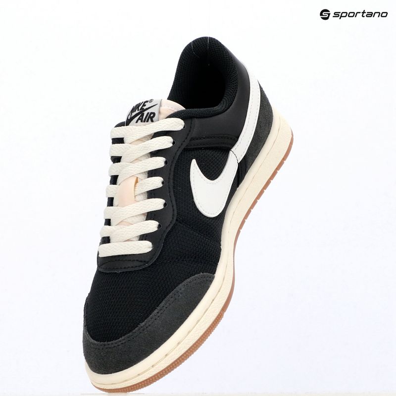Buty damskie Nike Air Jordan Skyline Low black/sail/gum med brown/summit white 9