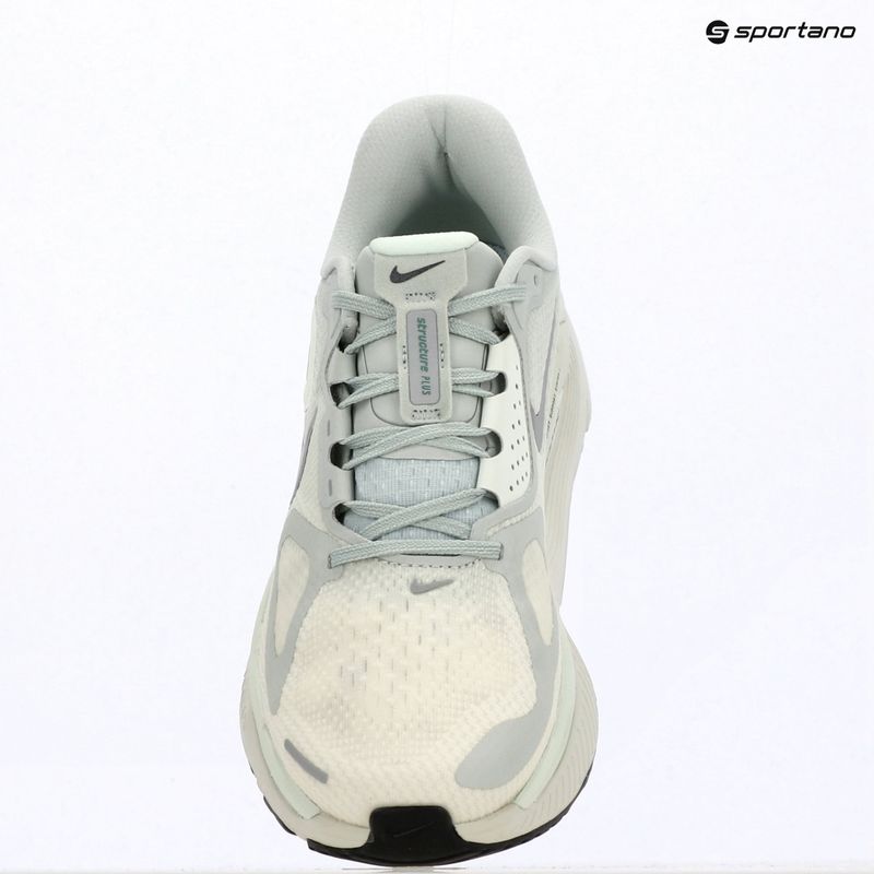 Women's running shoes Nike Structure Plus light silver/metallic silver 14
