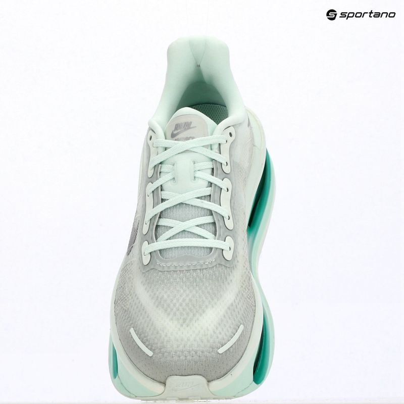 Women's running shoes Nike Vomero Premium barely green/metallic silver 14