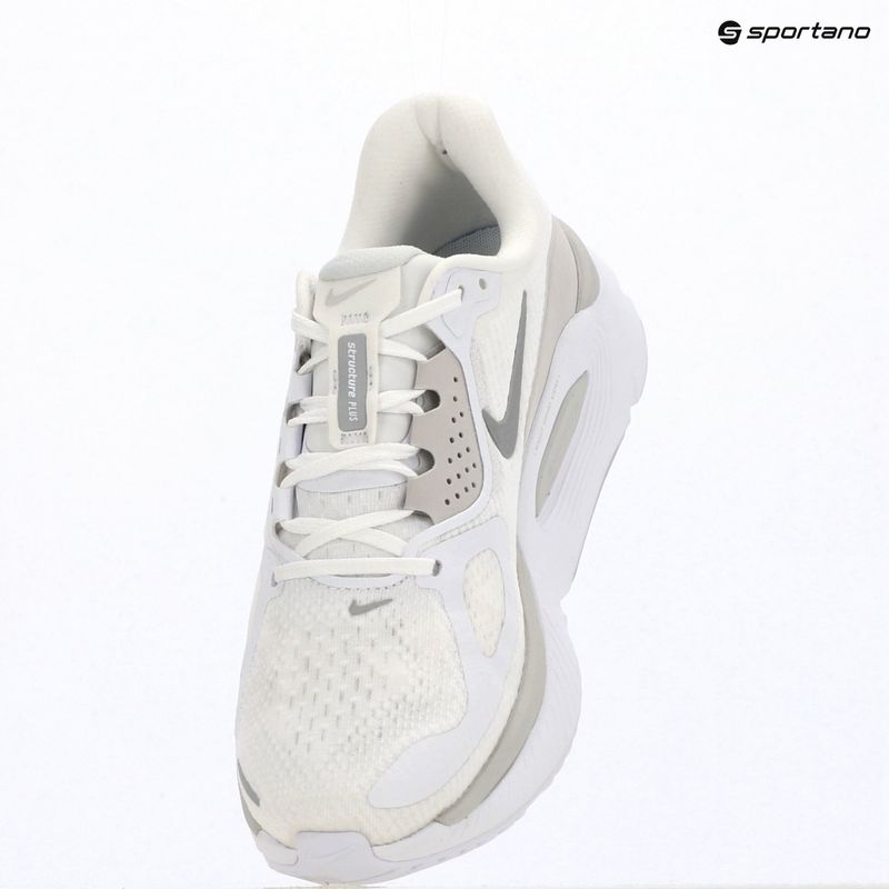 Women's running shoes Nike Structure Plus white/photon dust/metallic silver 15