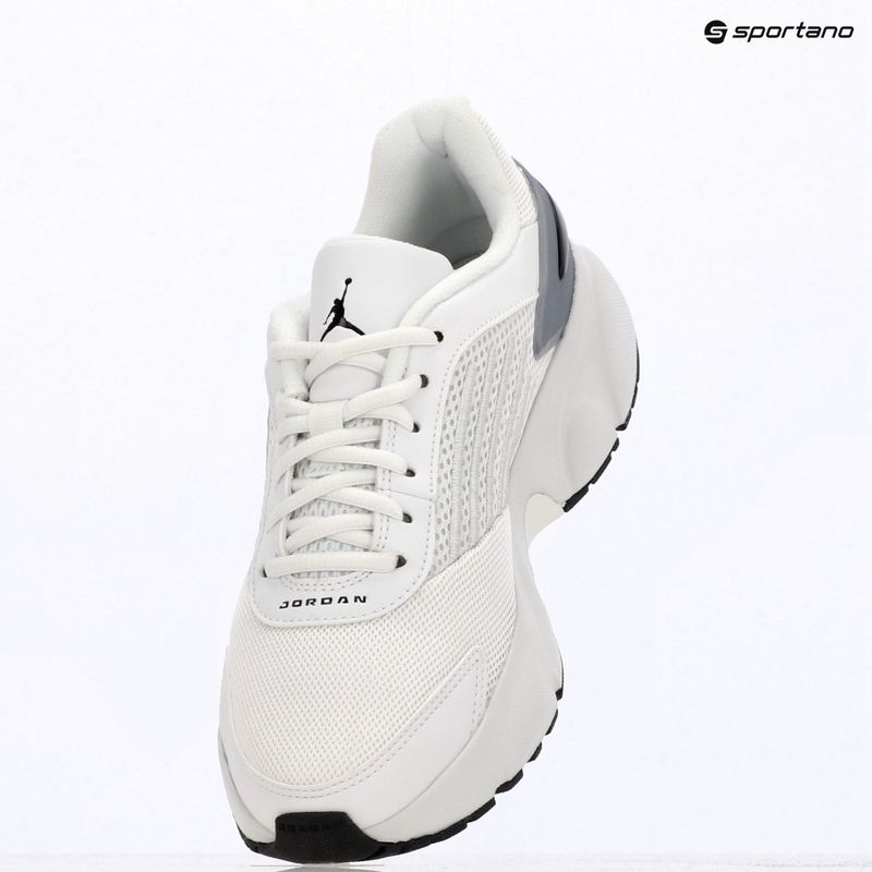 Women's shoes Jordan Trunner Flow summit white/metallic silver/black 14