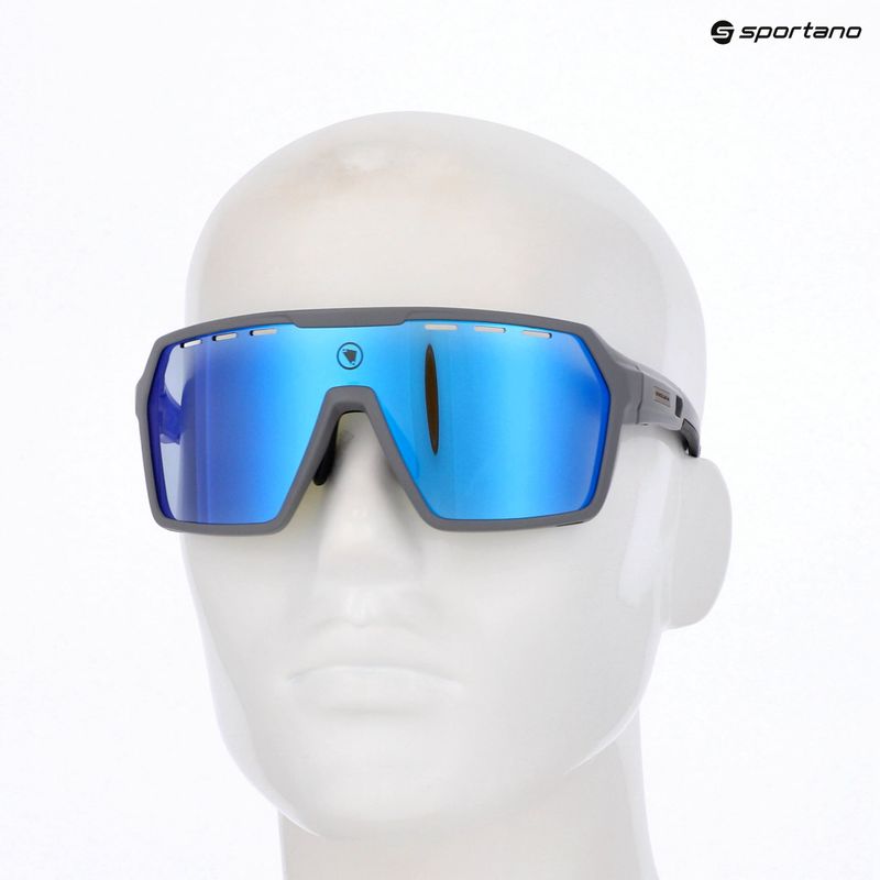 Endura Singletrack dreich grey/blue revo smoke/clear silver flash mirror sunglasses 8