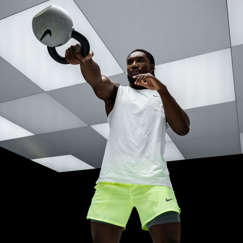 Kettlebell Nike Strength Rubber Coated 4 kg smoke grey 2