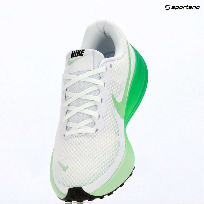 Women's running shoes Nike Revolution 8 white/cucumber calm/illusion green 5
