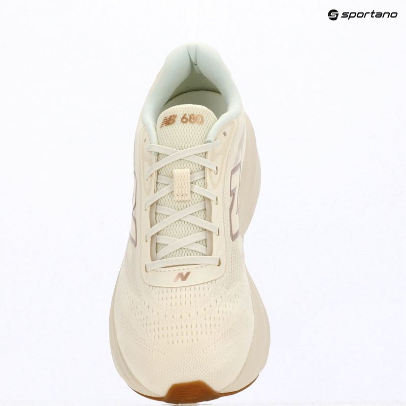 Women's running shoes New Balance Fresh Foam 680's V9 beige 7
