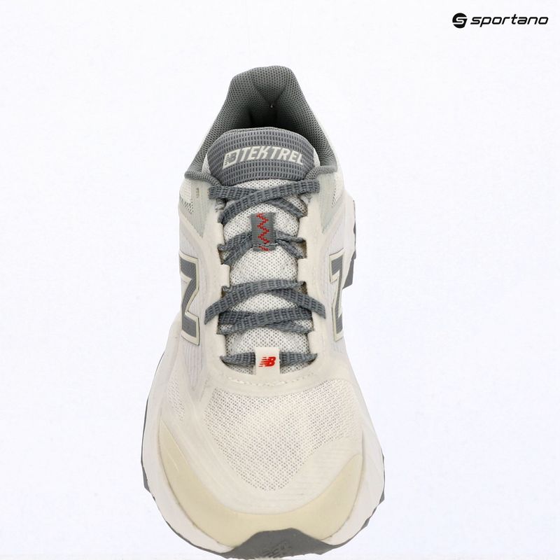 Women's running shoes New Balance Tektrel Utility V1 sea salt/reflection/neo flame 9