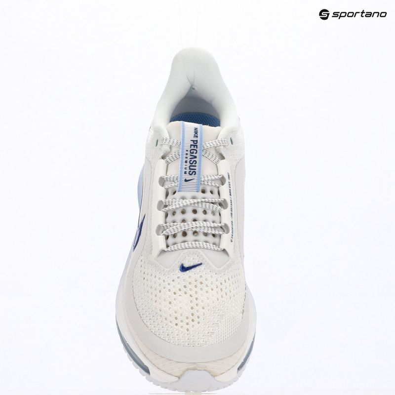 Women's running shoes Nike Pegasus Premium white/aluminum/sundial/mystic navy 18