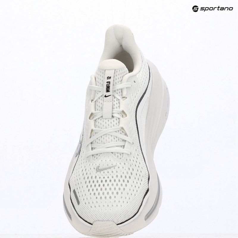 Women's running shoes Nike Winflo 12 summit white/black/metallic silver 18