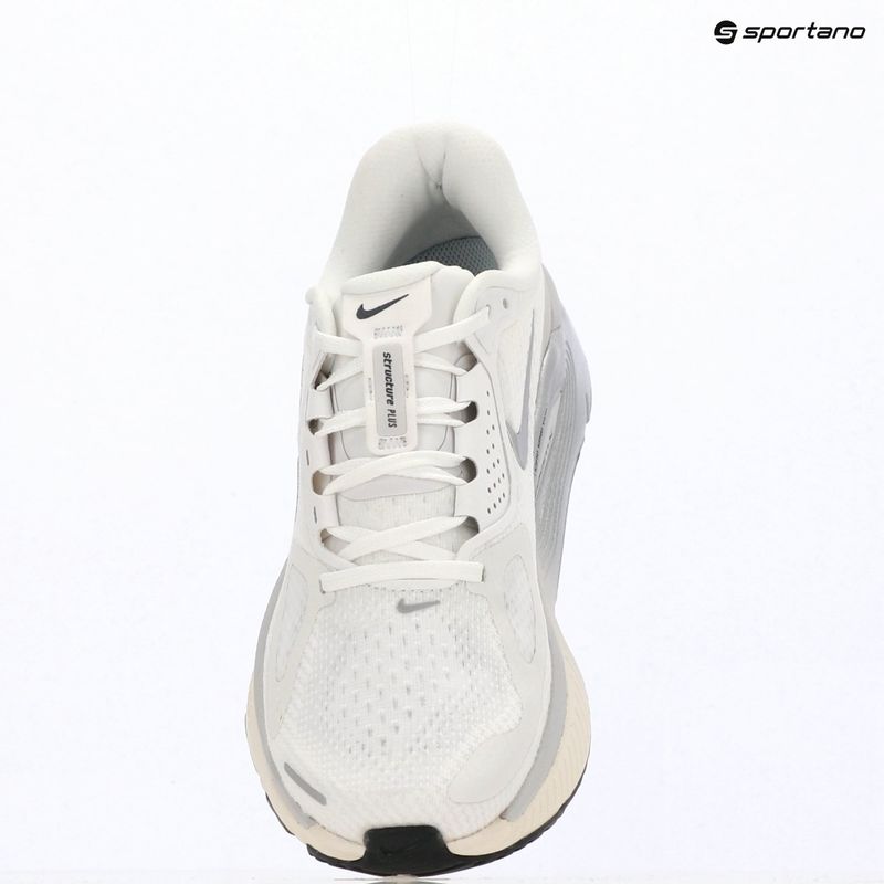 Women's running shoes Nike Structure Plus summit white/photon dust/metallic silver 5