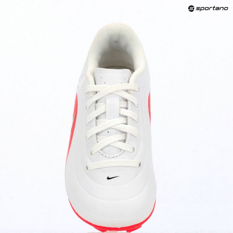 Children's football boots Nike Jr. Tiempo Maestro Club White/Bright Crimson/Blur 8