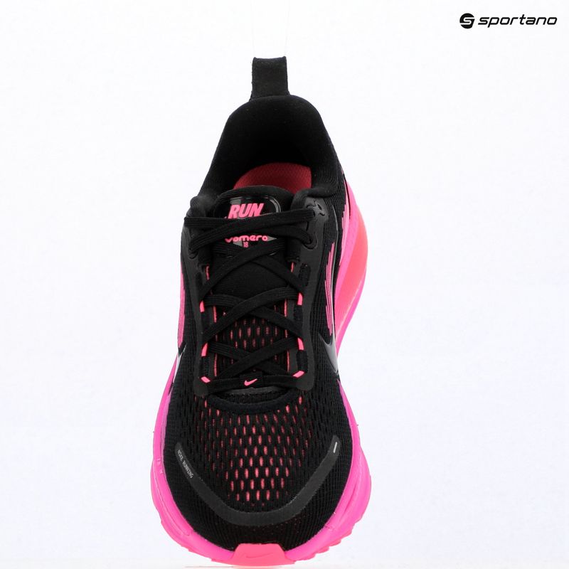 Women's running shoes Nike Vomero 18 black/hyper pink/laser crimson/black 17