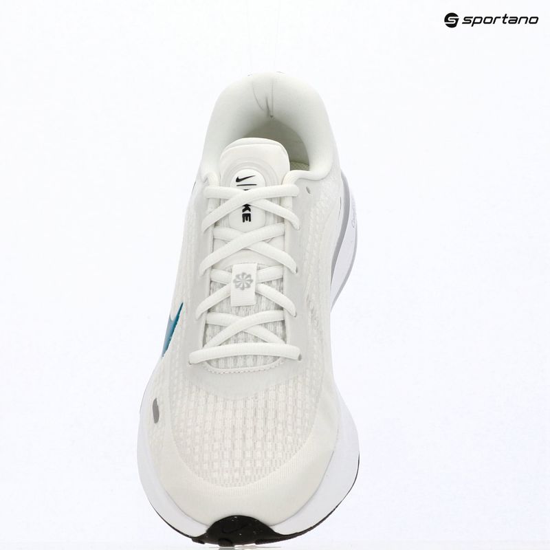 Men's running shoes Nike Journey Run summit white/black/bright spruce 12