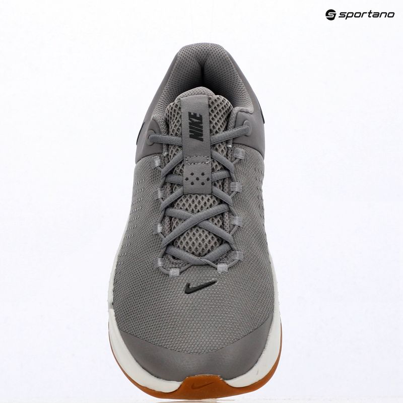 Men's training shoes Nike MC Trainer 4 pencil point/photon dust/dark smoke grey 11