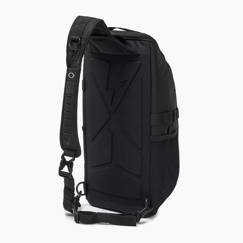 Urban sling bag Oakley Extractor Sling 2.0 23 l blackout tbl 2