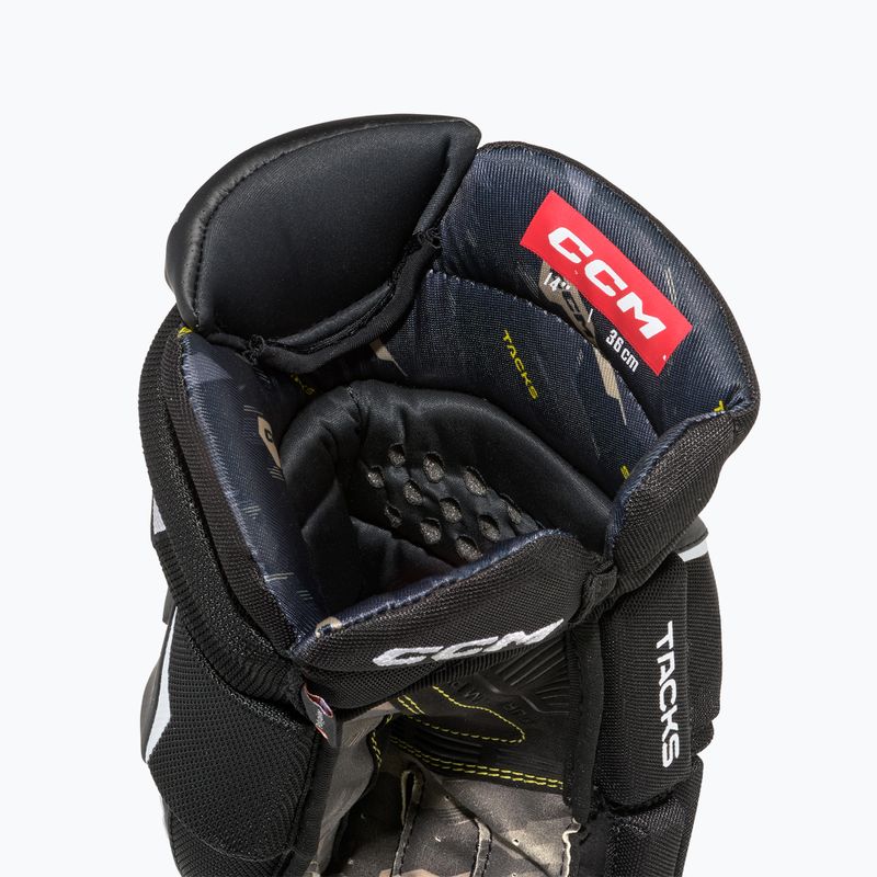 CCM Tacks AS-V Pro SR black/white hockey gloves 4