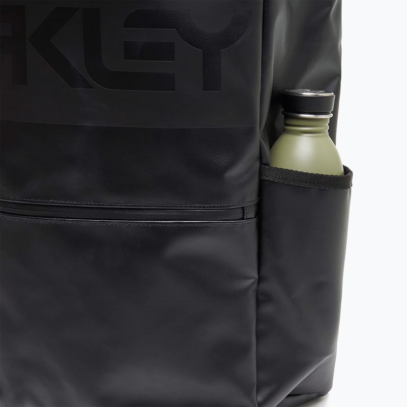 Oakley Square Rc 29 l blackout hiking backpack 4