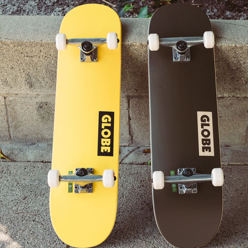 Globe Goodstock classic skateboard yellow 8