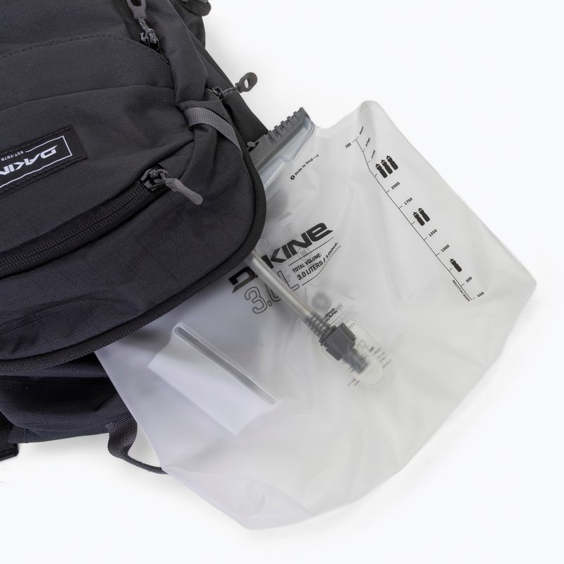 Dakine Syncline 16 bike backpack black D10003431 7