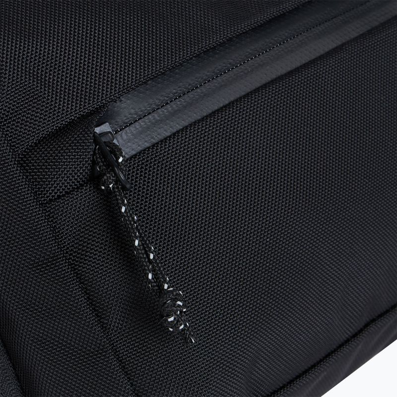 Dakine Motive Sling 3.5 l black ballistic pouch 4