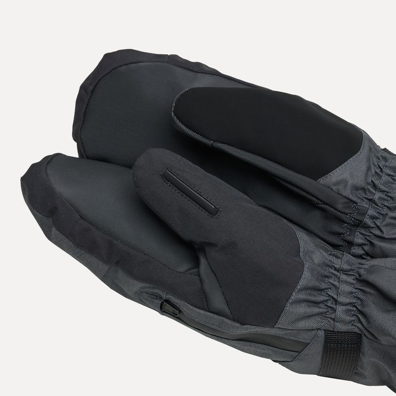 Men's Dakine Titan Gore-Tex Snowboard Mitt carbon 5