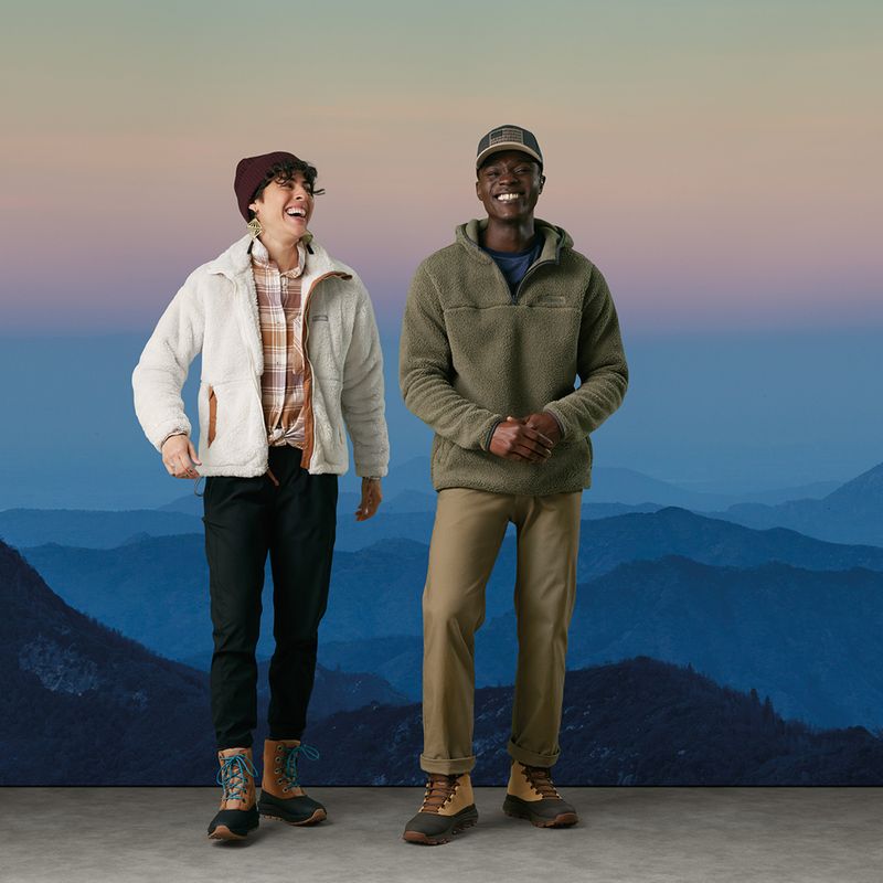 Columbia women's Boundless Discovery Sherpa chalk/carmel brown trekking sweatshirt 11